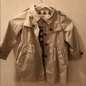 Burberry Children’s 3y / 3t raincoat